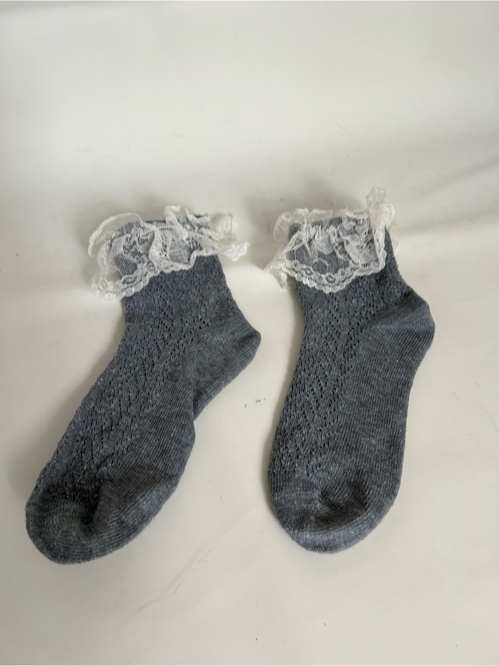 Anthropology Gray Lace-Trim Ankle Socks